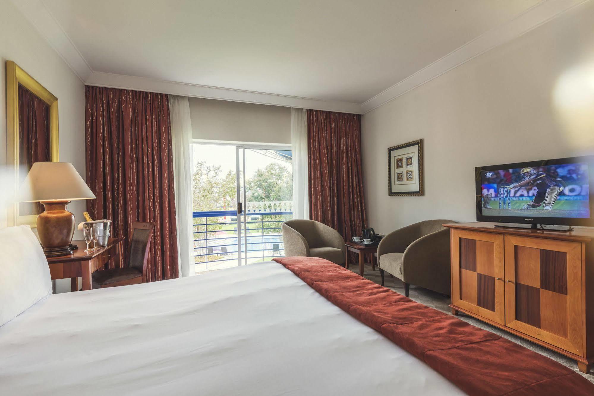 Carnival Club Hotel Johannesburg Ngoại thất bức ảnh